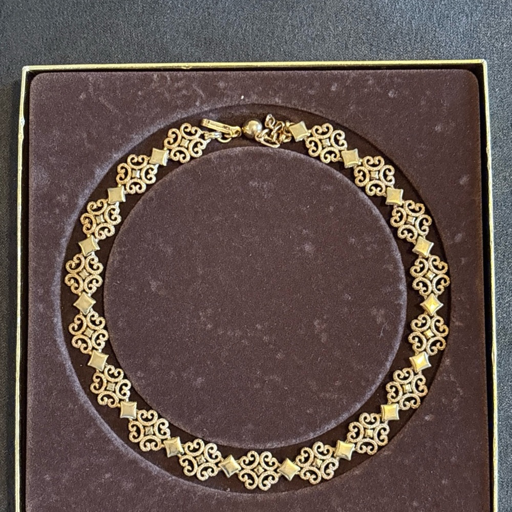 Avon Gold Filigree Link Collar Necklace - Women's Jewelry